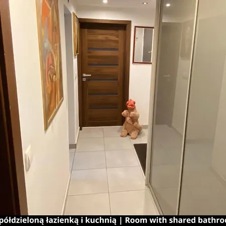 With Shared Bathroom And Kitchen Kraków