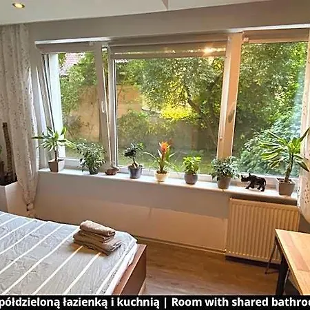 Vandrerhjem With Shared Bathroom And Kitchen Kraków