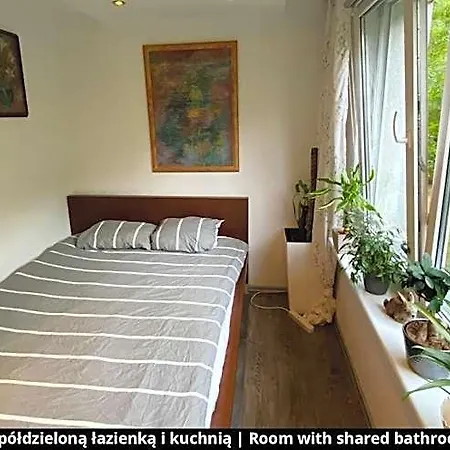 Vandrerhjem With Shared Bathroom And Kitchen Kraków