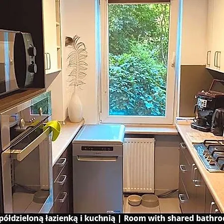 With Shared Bathroom And Kitchen Kraków