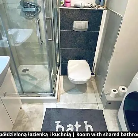 Vandrerhjem With Shared Bathroom And Kitchen