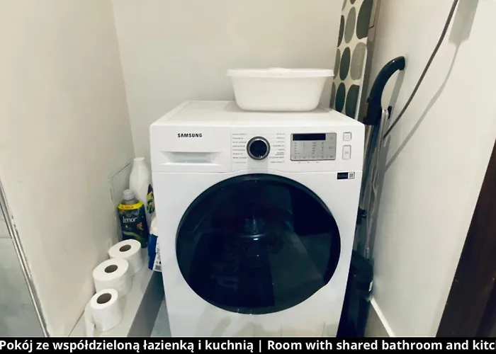 With Shared Bathroom And Kitchen * كراكوفيا