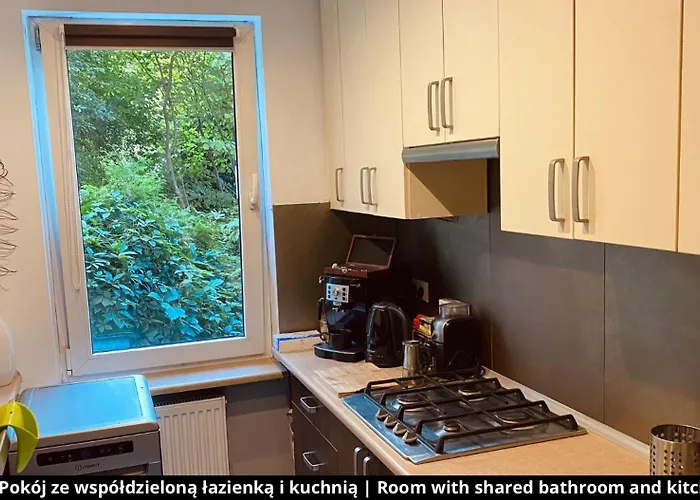 Hostel With Shared Bathroom And Kitchen *